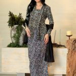 Aurelia Kebaya in Dark Petals