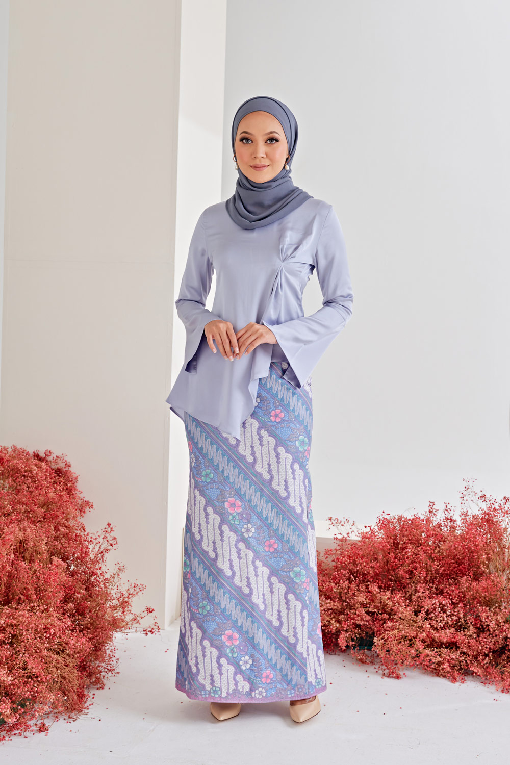 Lilie Drape Kurung in Silver Blue