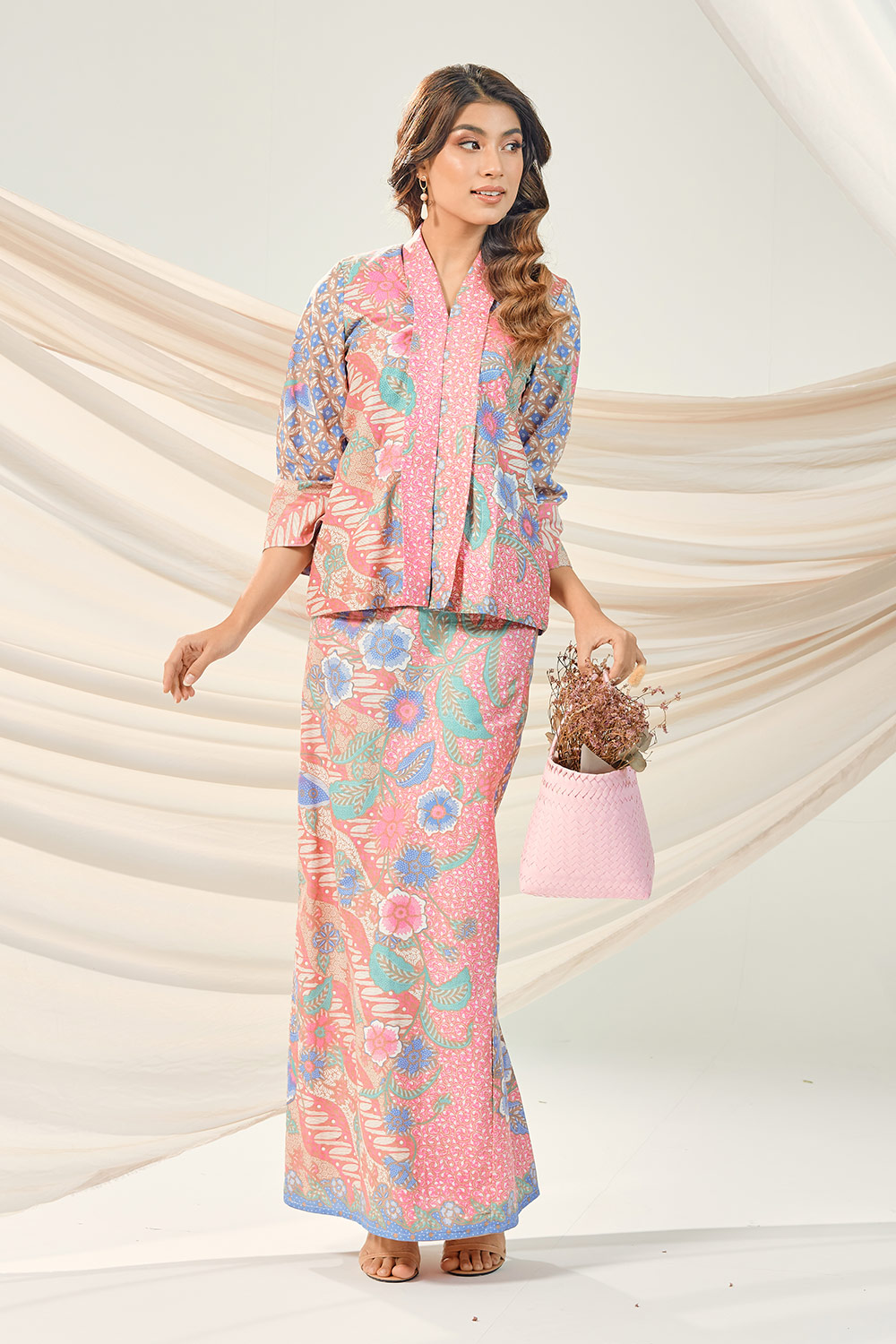 Adonia Kebaya In Cherry