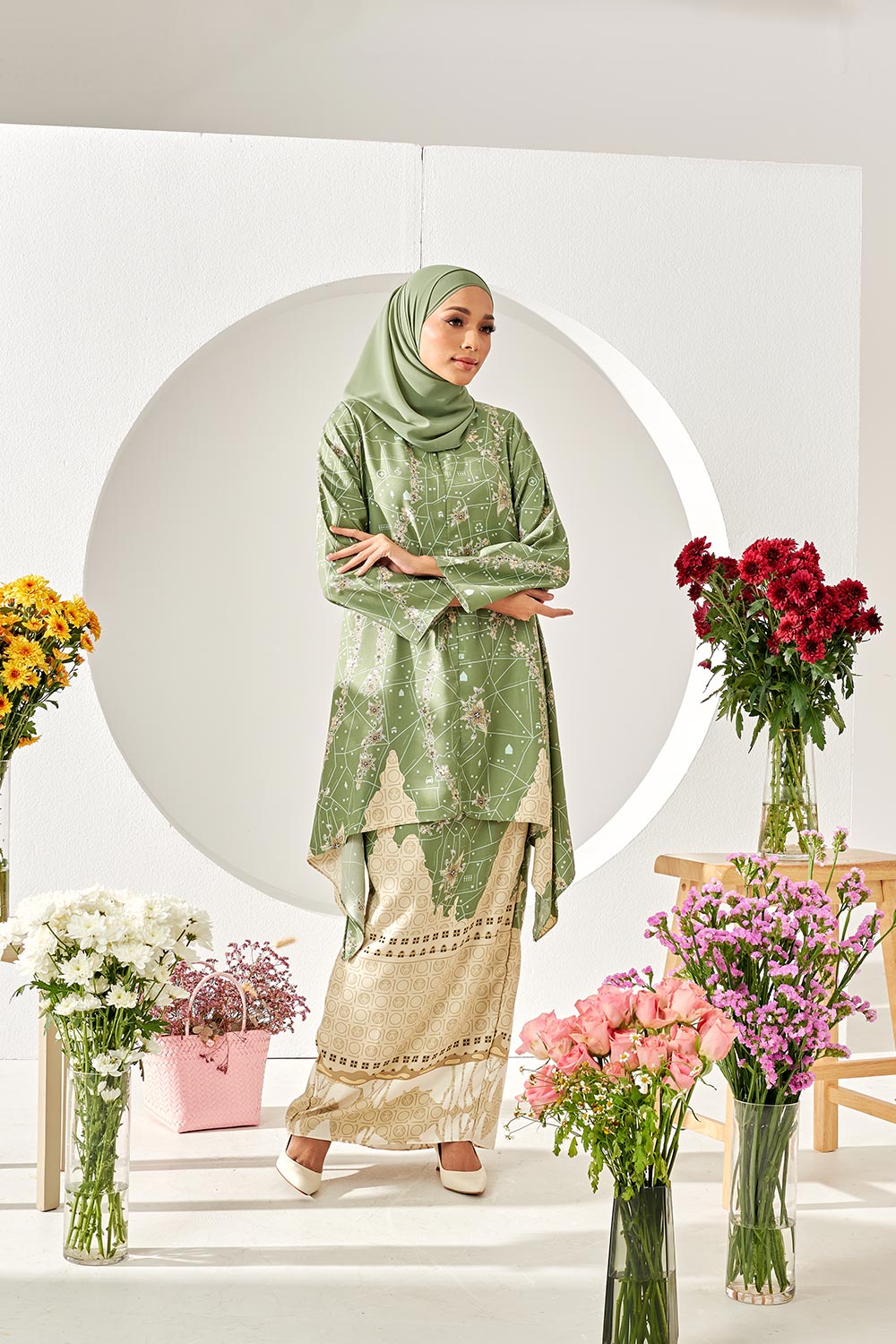 Carnation Kurung in Tea Green