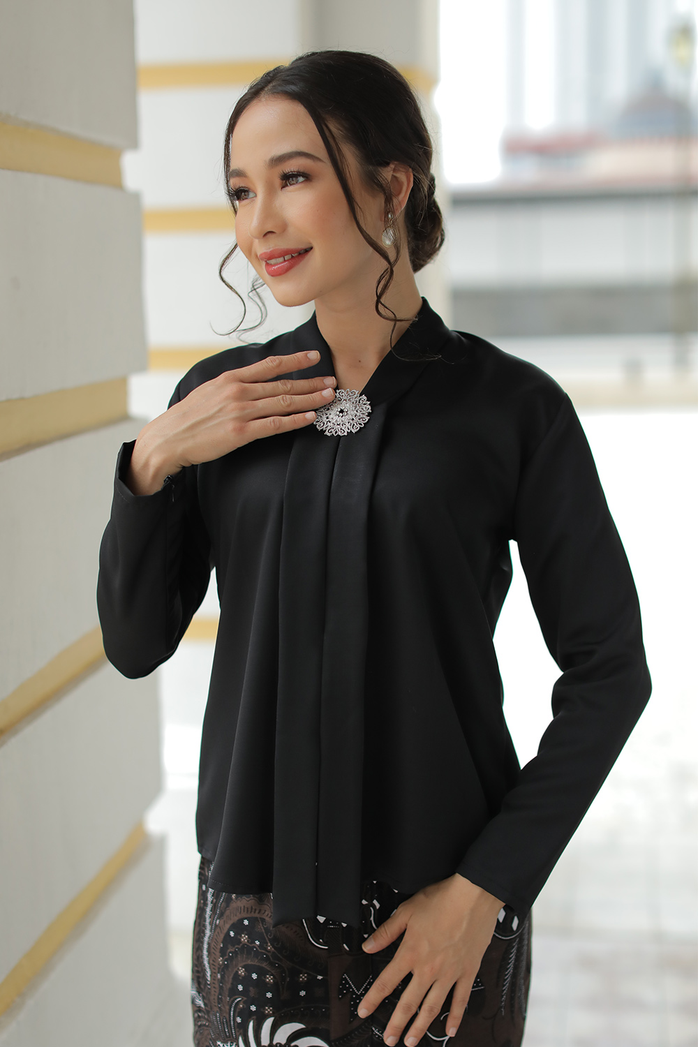 Classic Kebaya Batik in Black