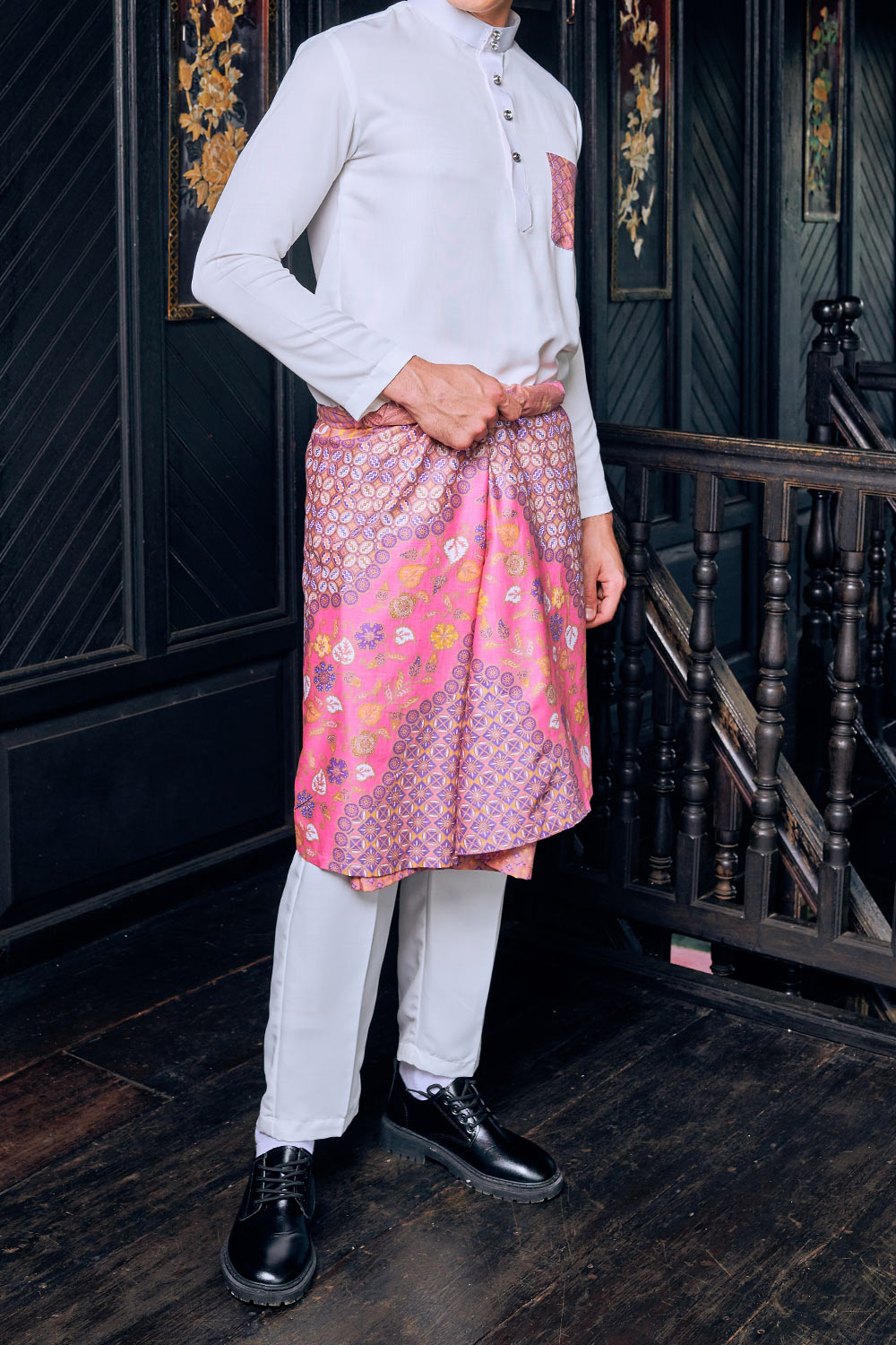 Baju Melayu Batik in White