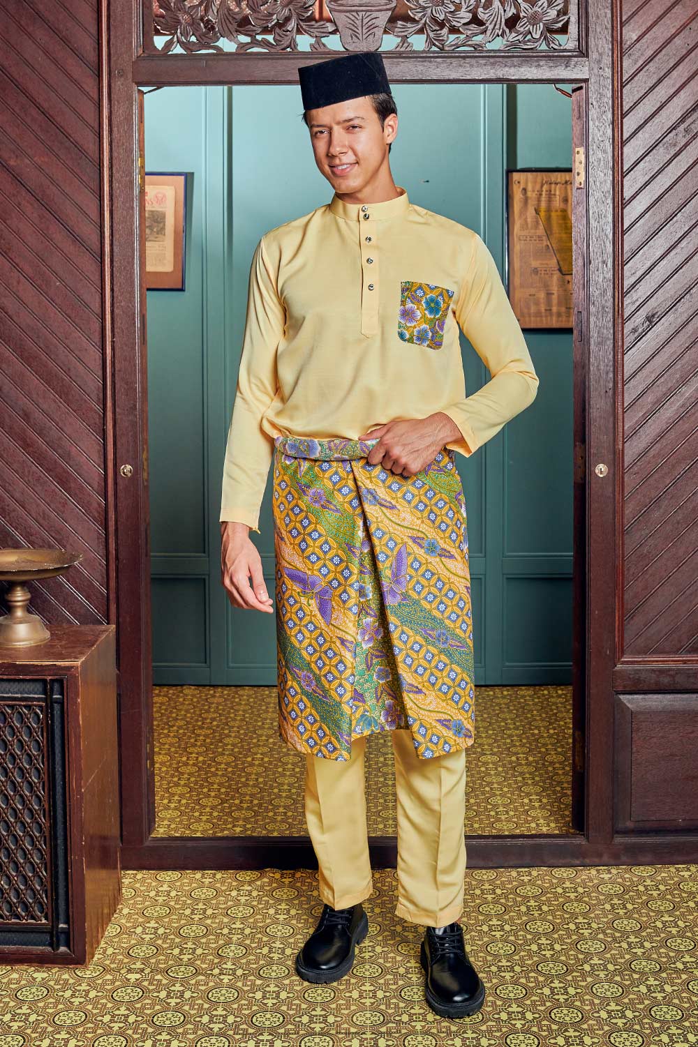 Batik Sampin in Pastel Yellow