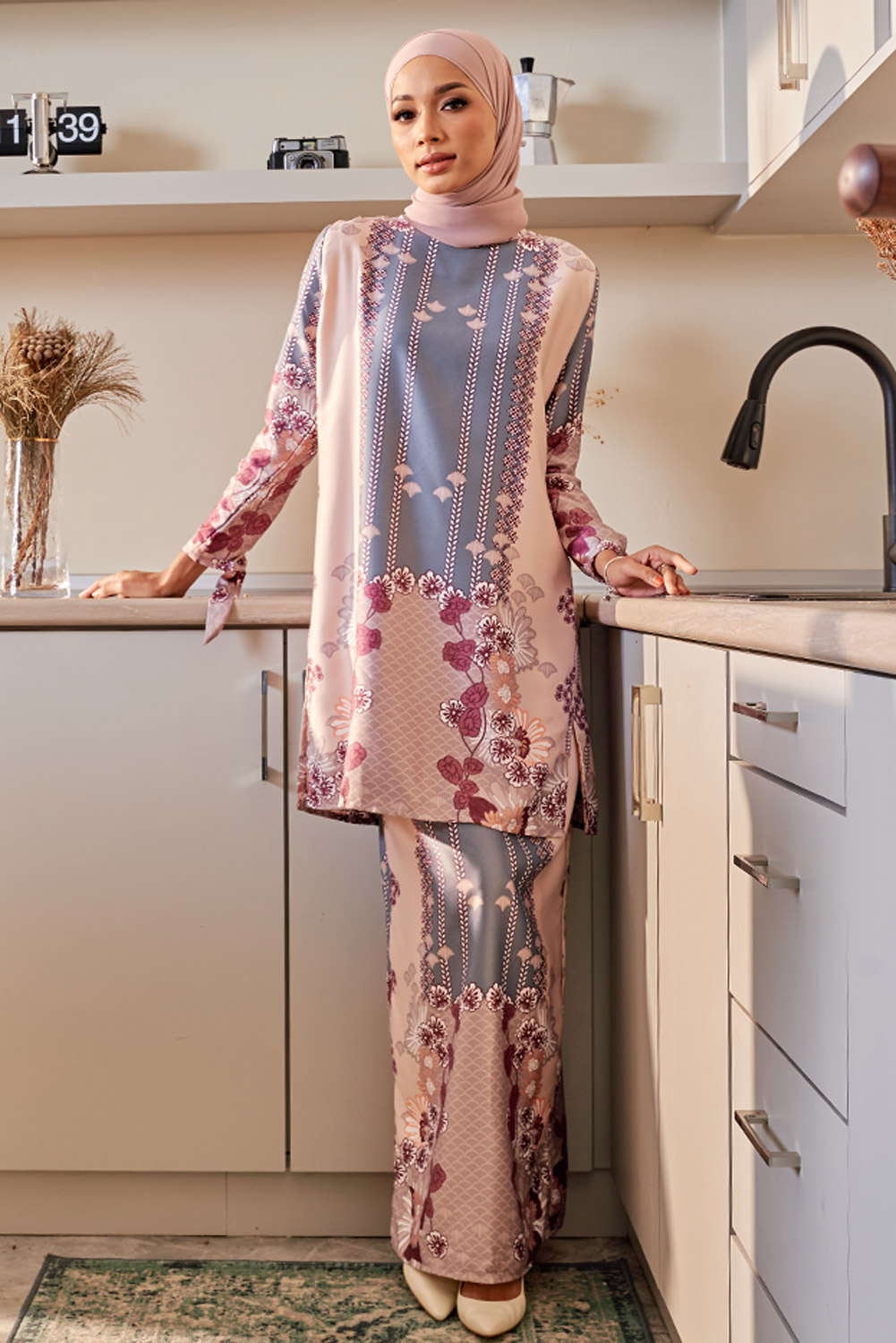 Eindah Kurung in Kencana