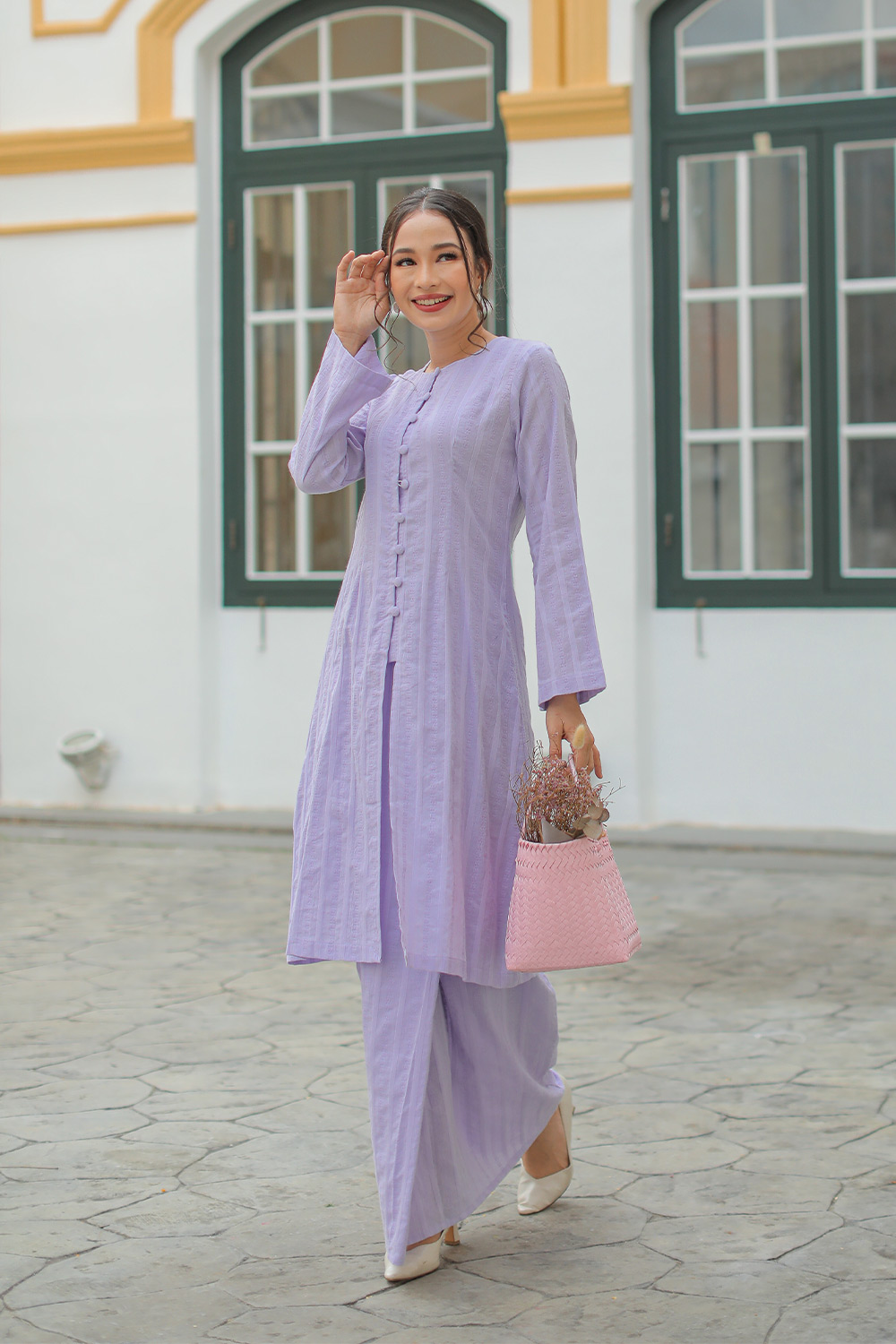 Ratna Kabarung In Lilac