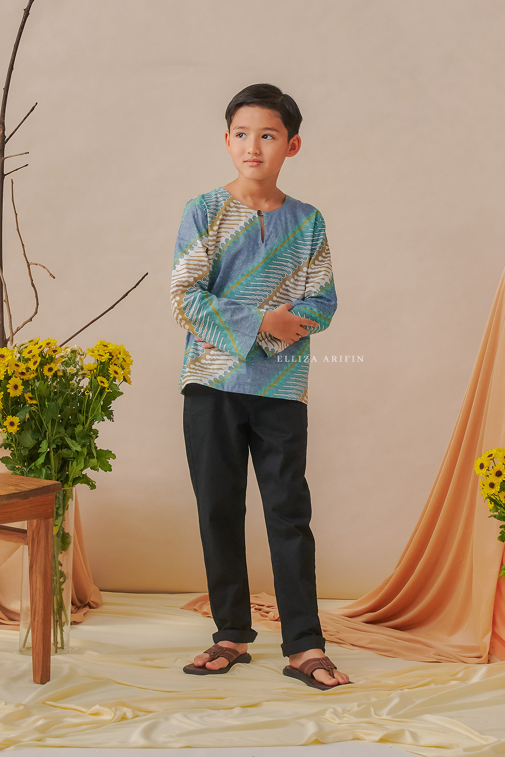 Kurta Batik Kids in Tepung Pelita