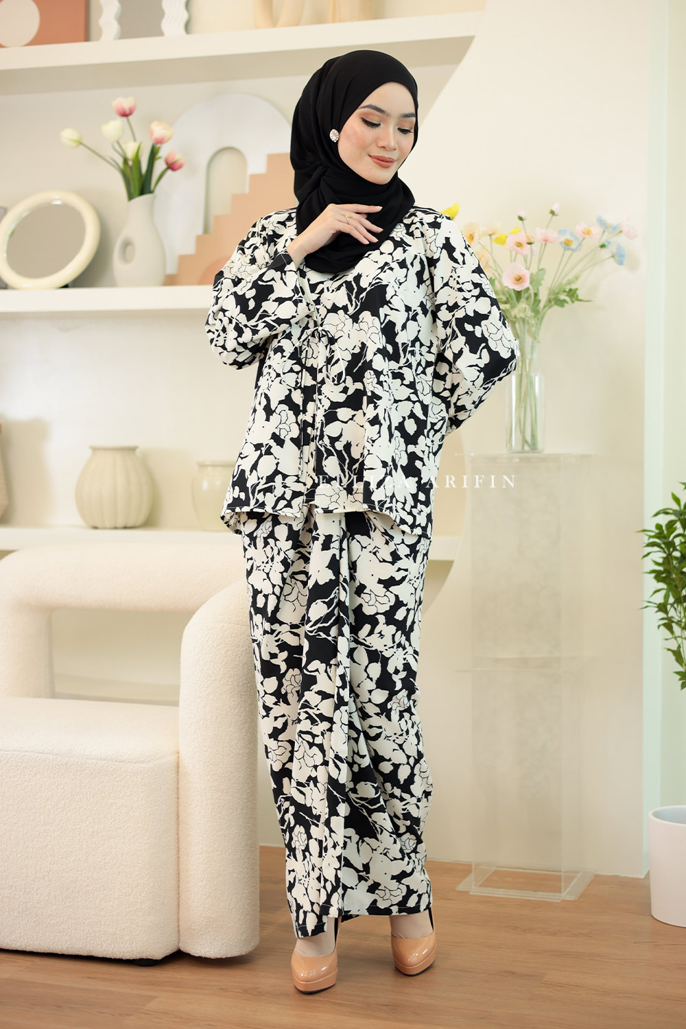 Kuntum Pareo in Midnight Black