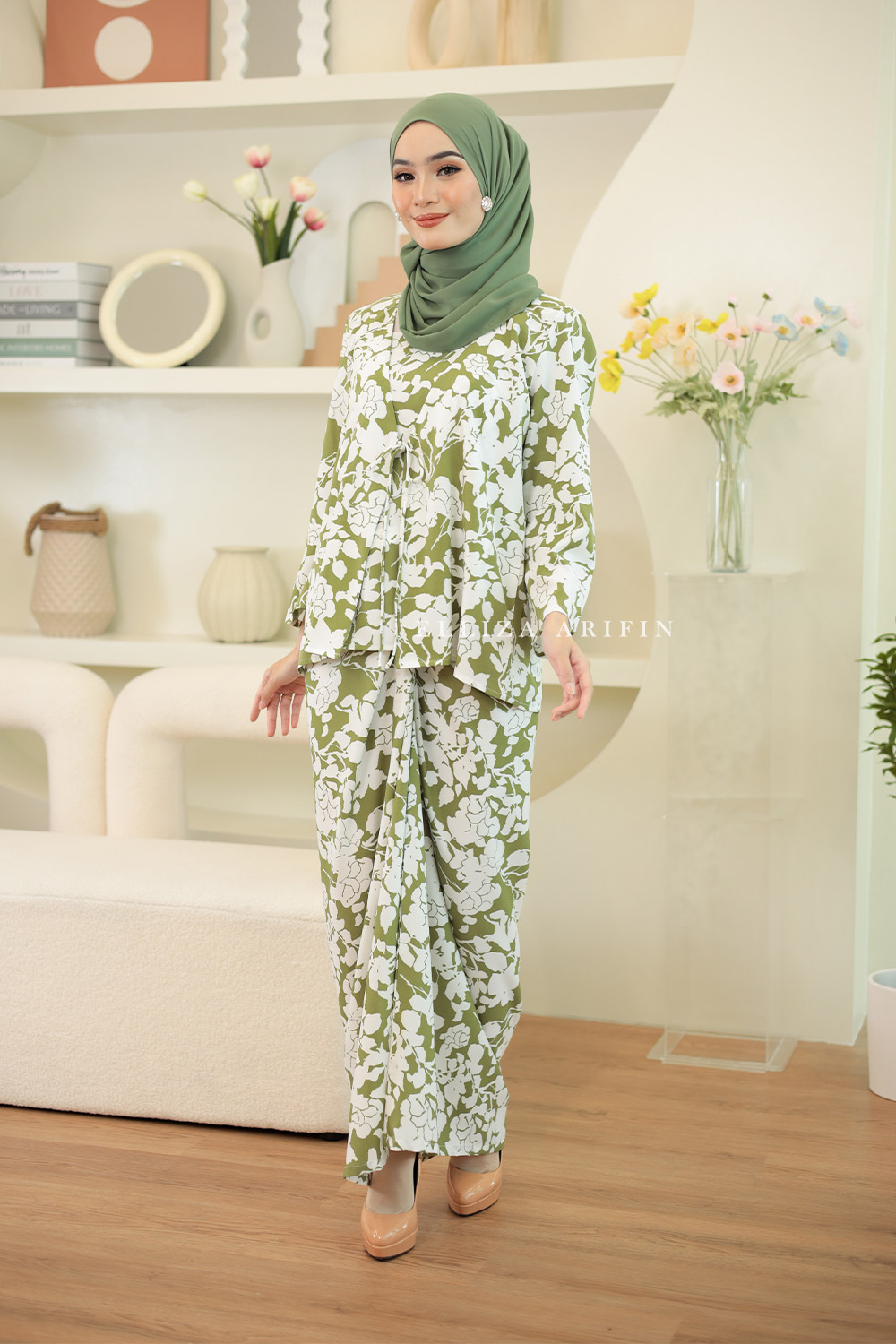 Kuntum Pareo in Pistachios Green