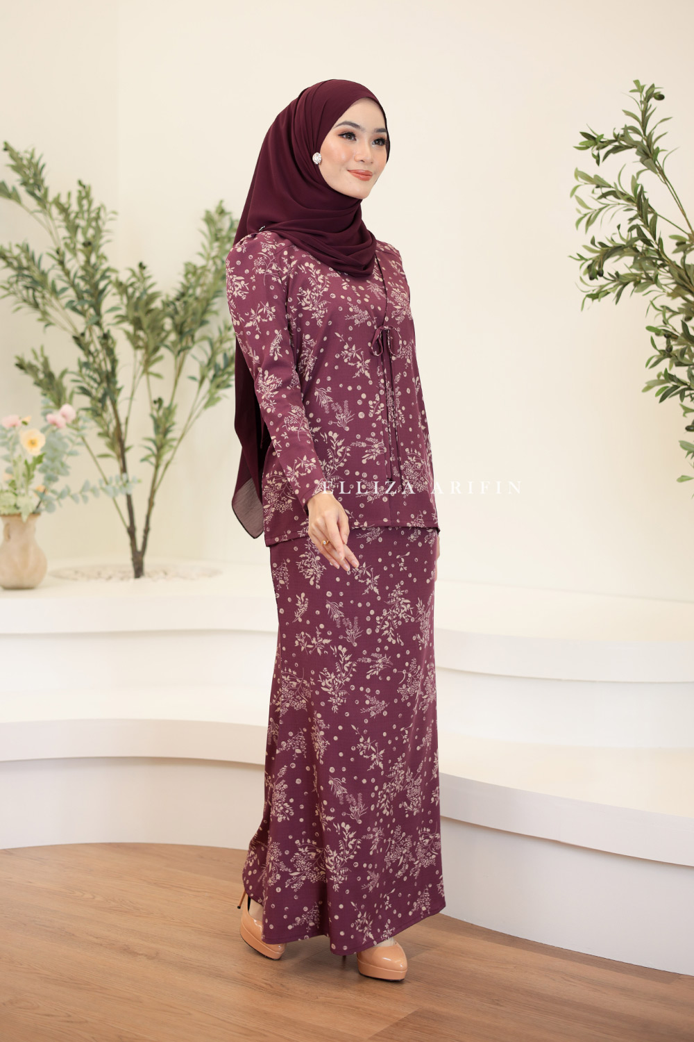 Dayang Cardigan Kurung in Velvet