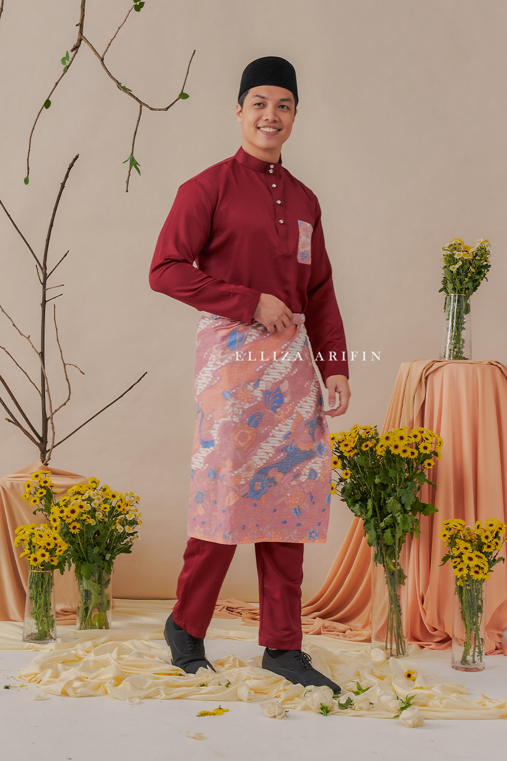Baju Melayu Batik in Maroon