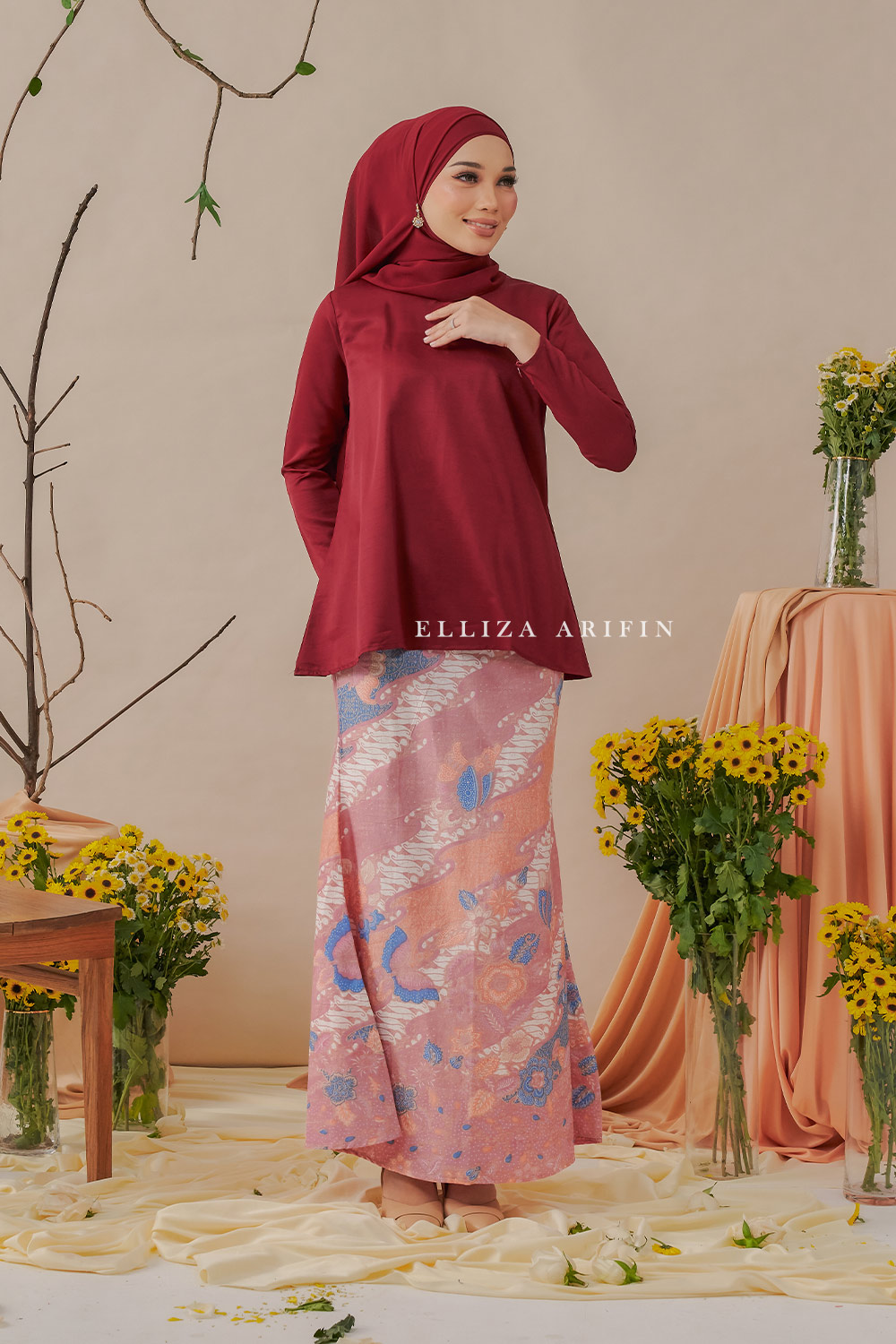 Delisha Kurung Batik in Maroon