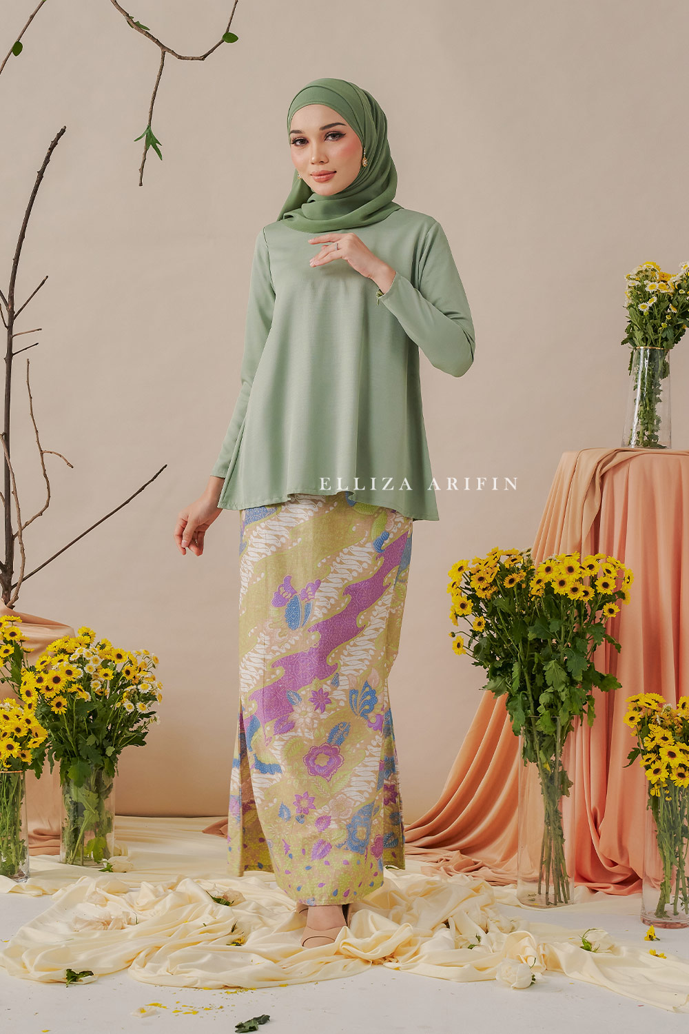 Delisha Kurung Batik in Sage Green