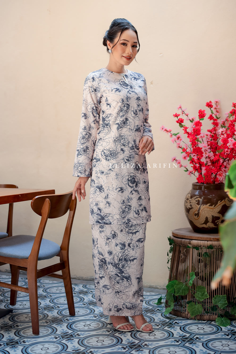 Salima Kurung in Indah