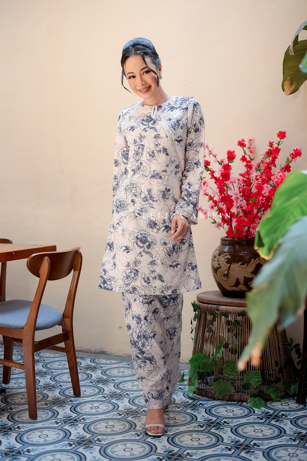 Salima Kurung in Indah