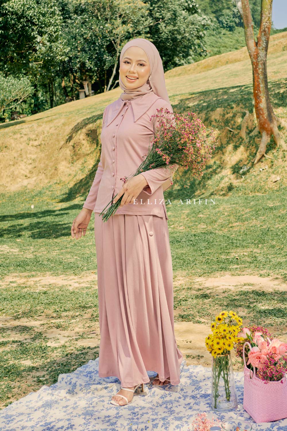 Tiara Set in Violet Mist