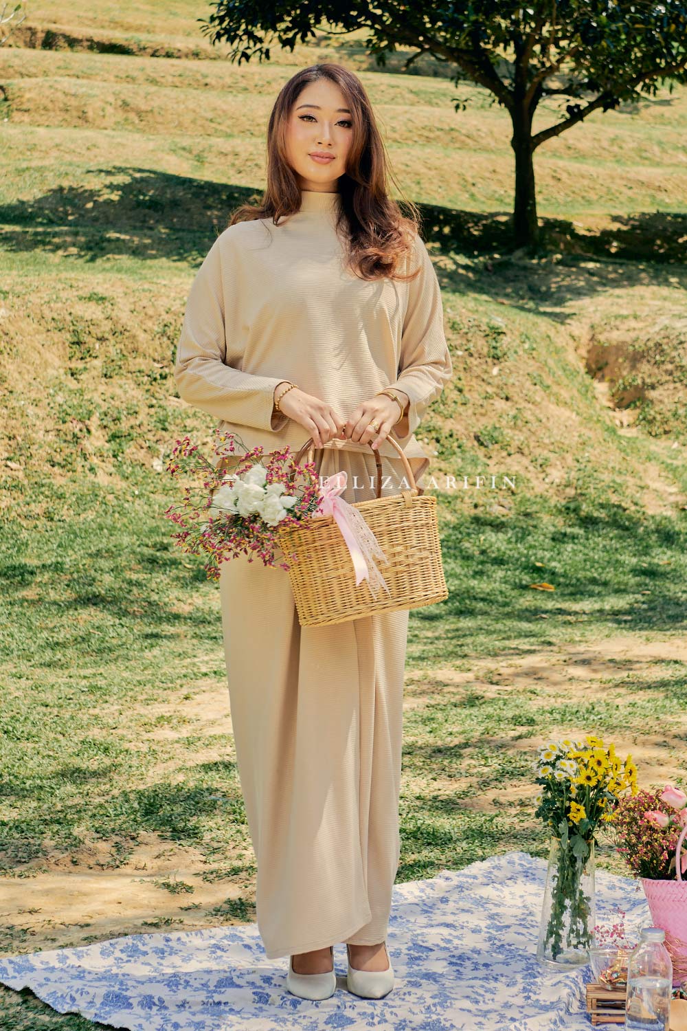 Thalia Pareo in Khaki