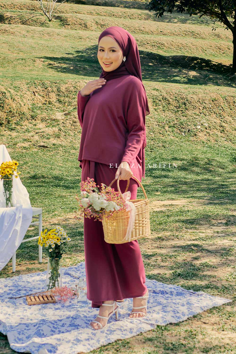 Thalia Pareo in Plumberry