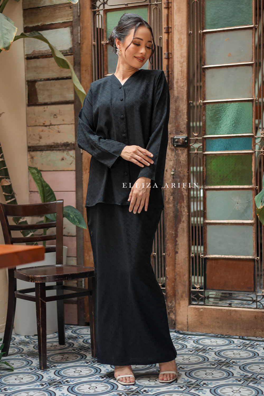 Jasmine Kebaya In Kasturi