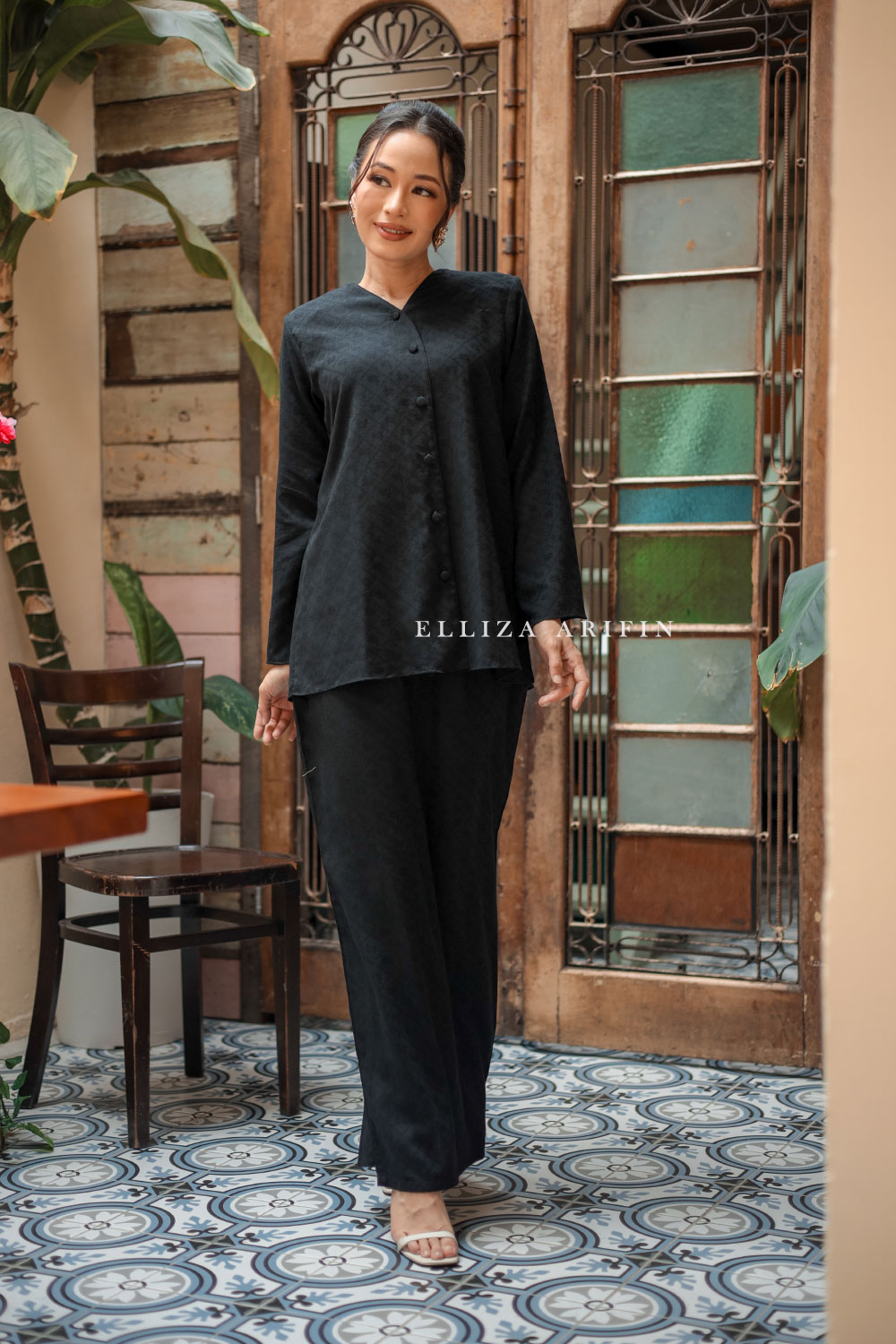 Jasmine Kebaya In Kasturi