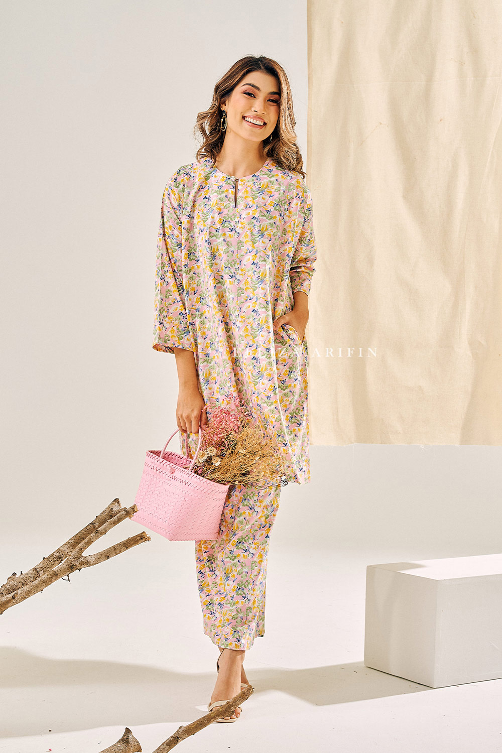Endang Kurung In Freesia Pink