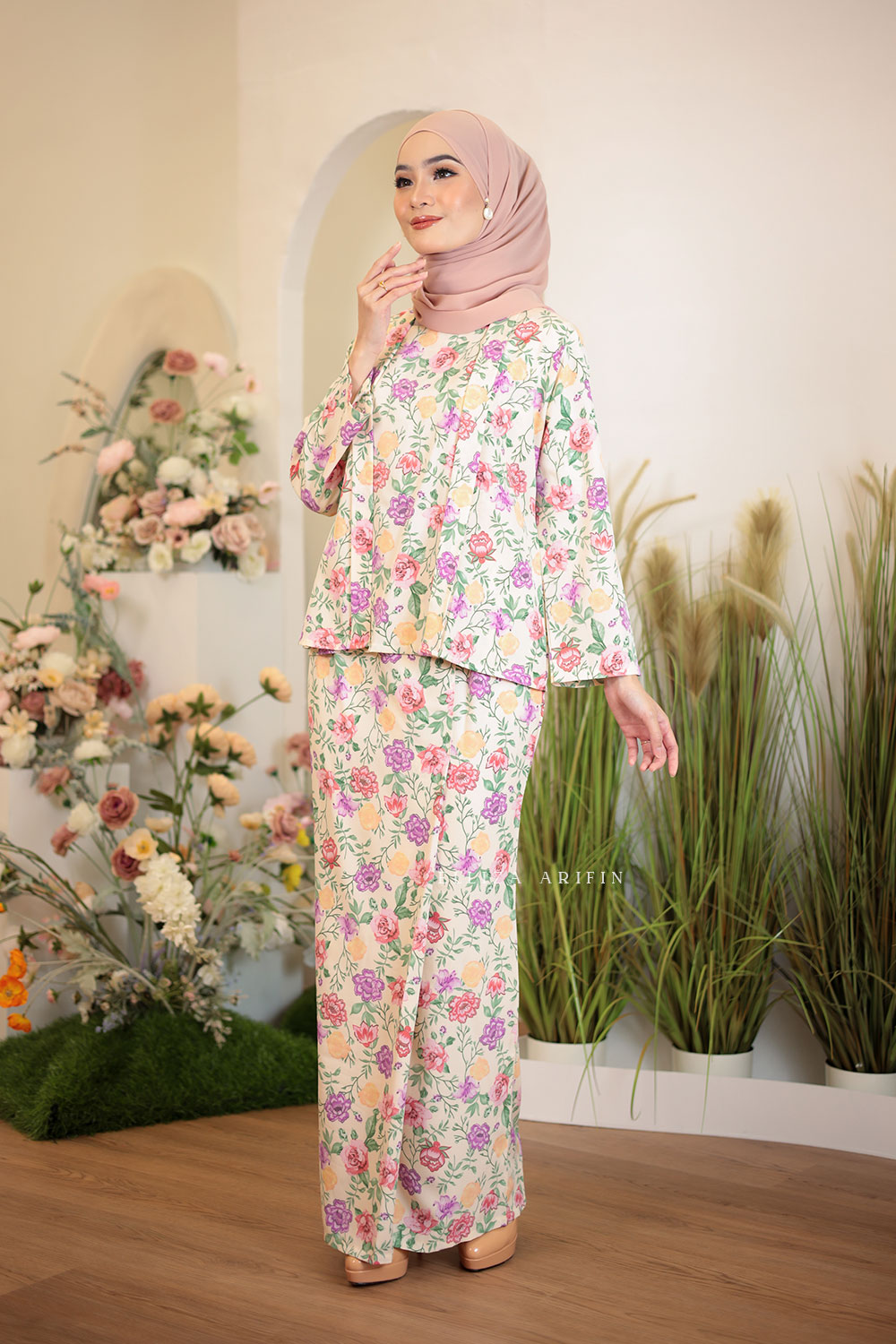 Mekar Kurung in Ivory Cream