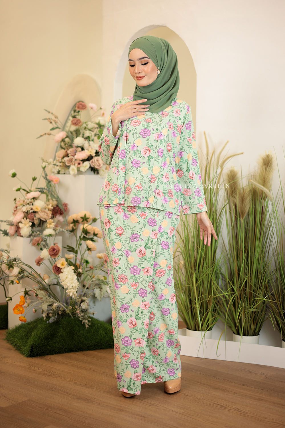 Mekar Kurung in Sage Green