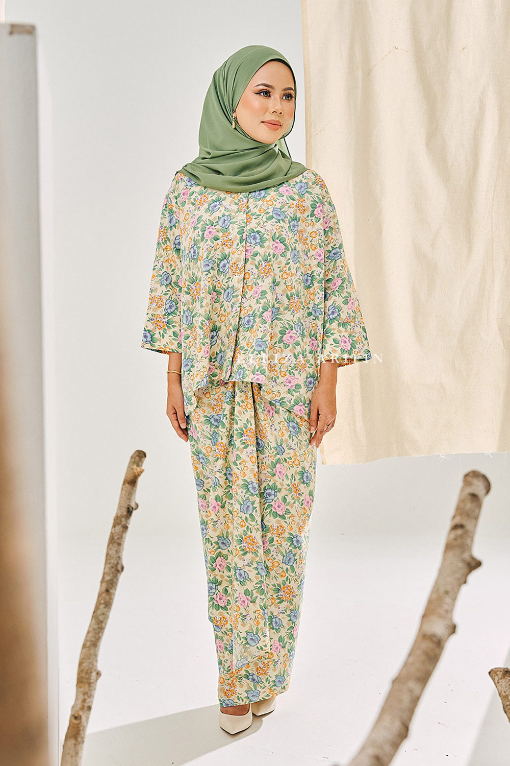 Melati Pareo in Florence Mint