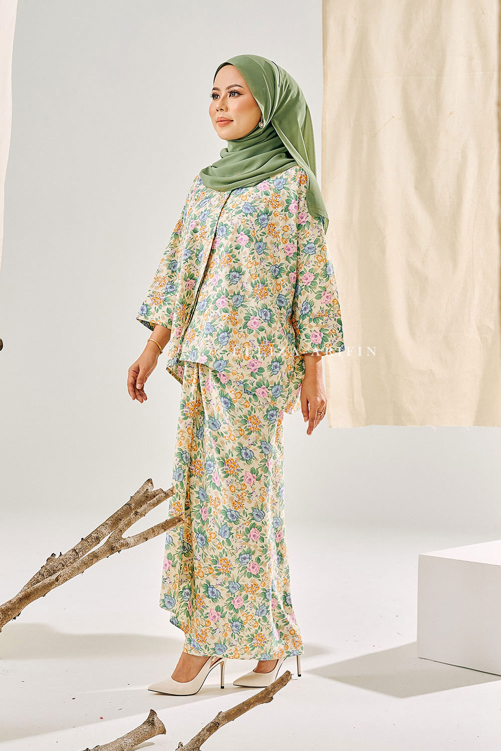 Melati Pareo in Florence Mint