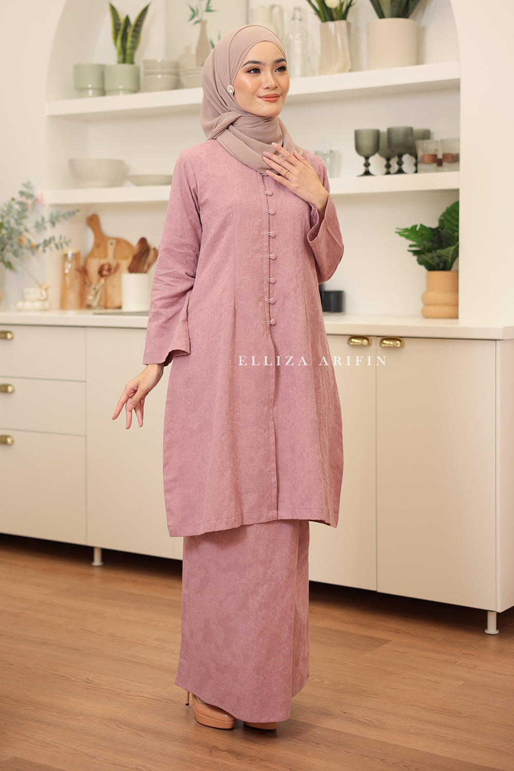 Ratna Kabarung In Dusty Purple