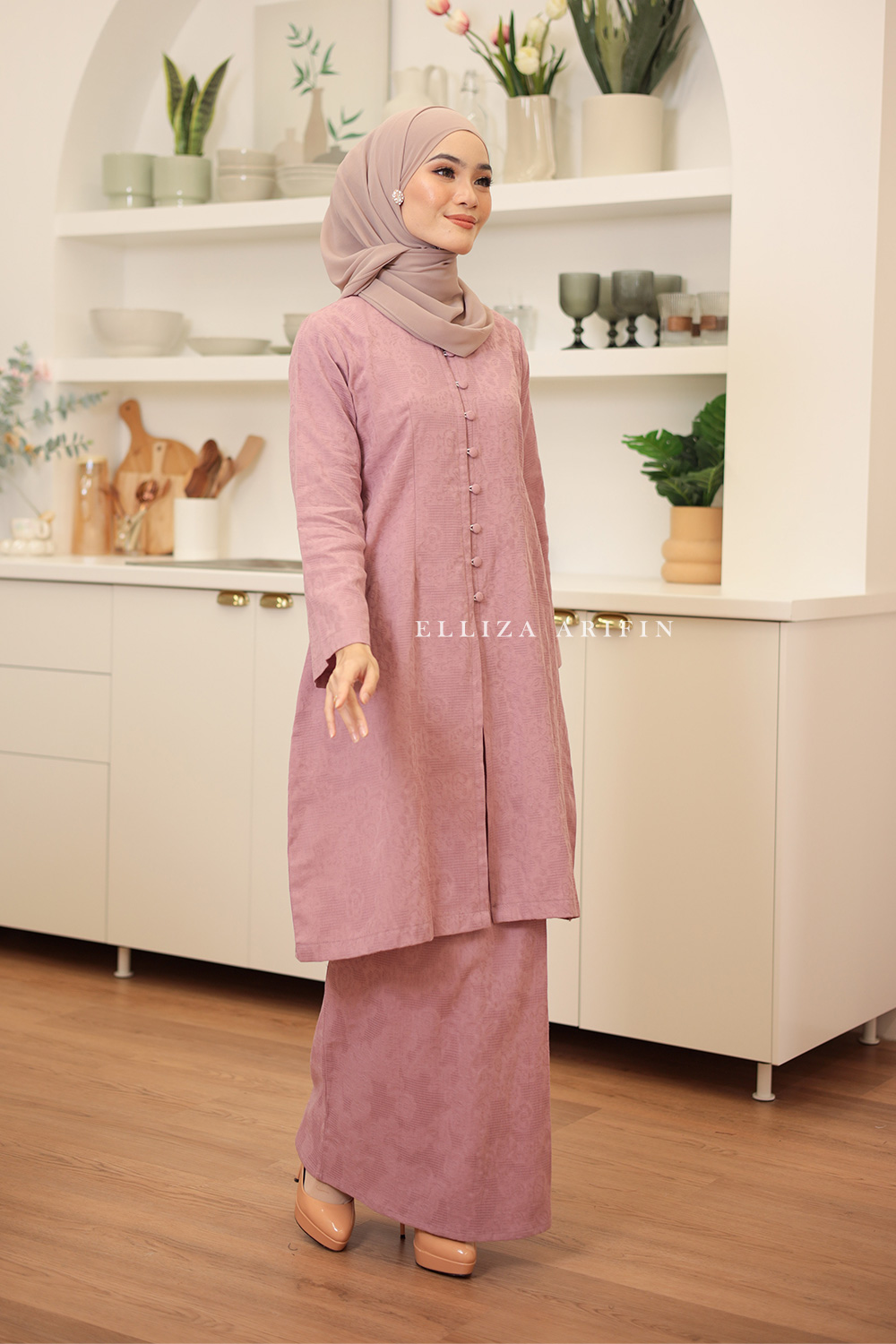 Ratna Kabarung In Dusty Purple