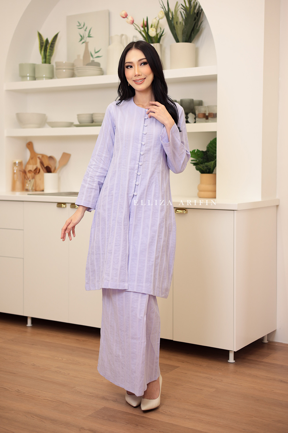 Ratna Kabarung In Lilac