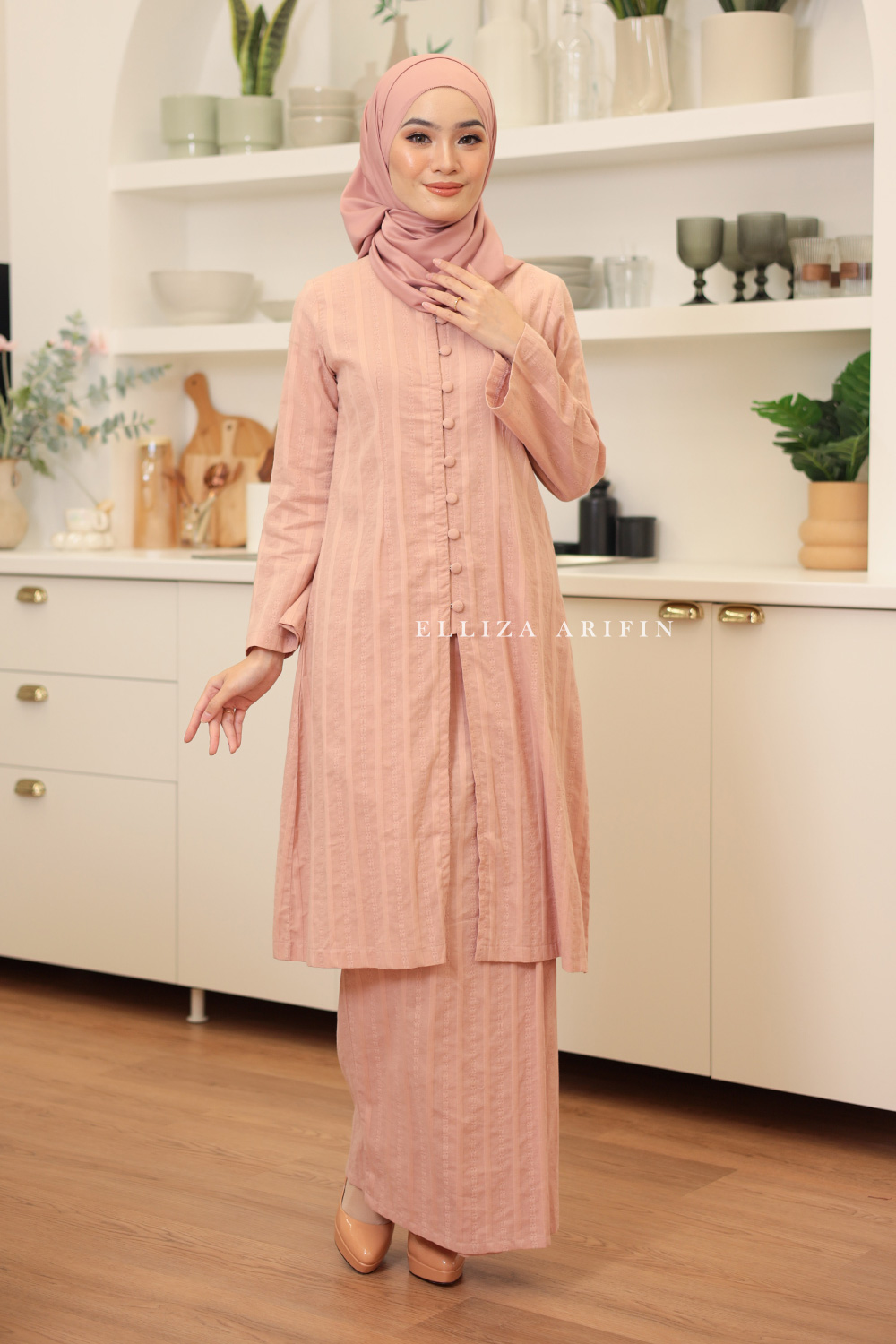 Ratna Kabarung In Petal Pink