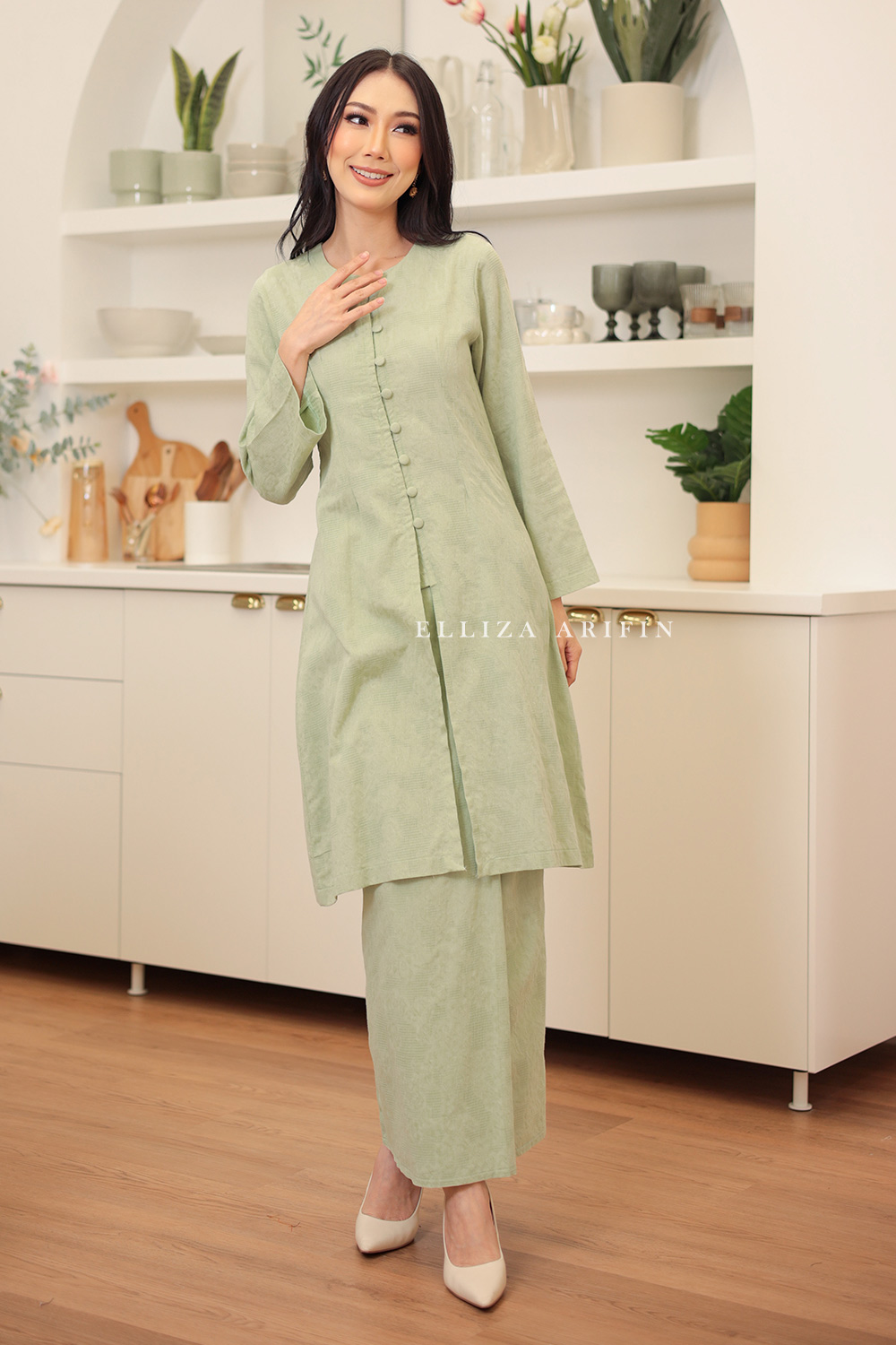 Ratna Kabarung In Sage Green