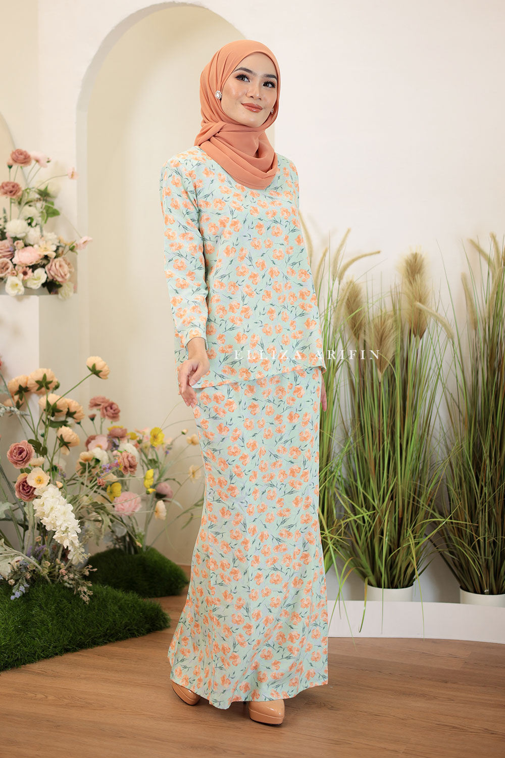 Embun Kurung In Grace Green