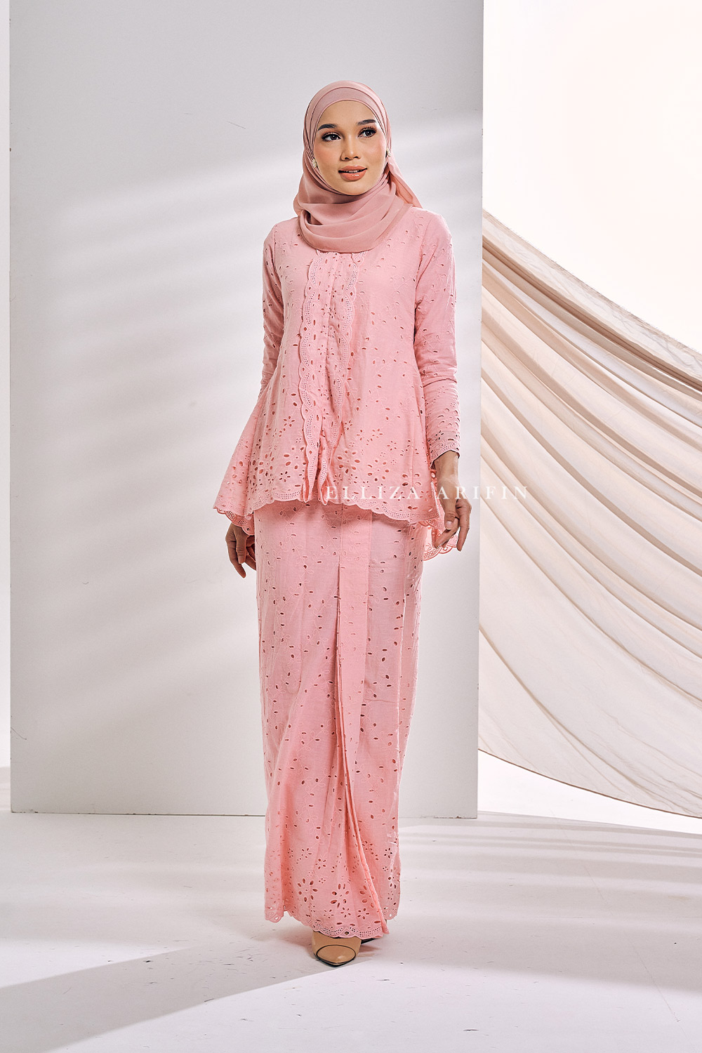 Eyelet Kebaya In Dusty Pink