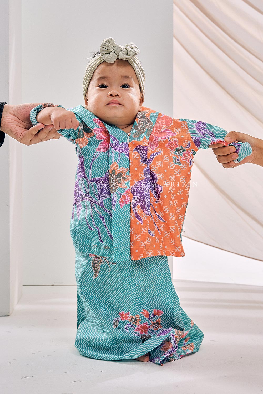 Flowery Kebaya Batik Kids in Daisy