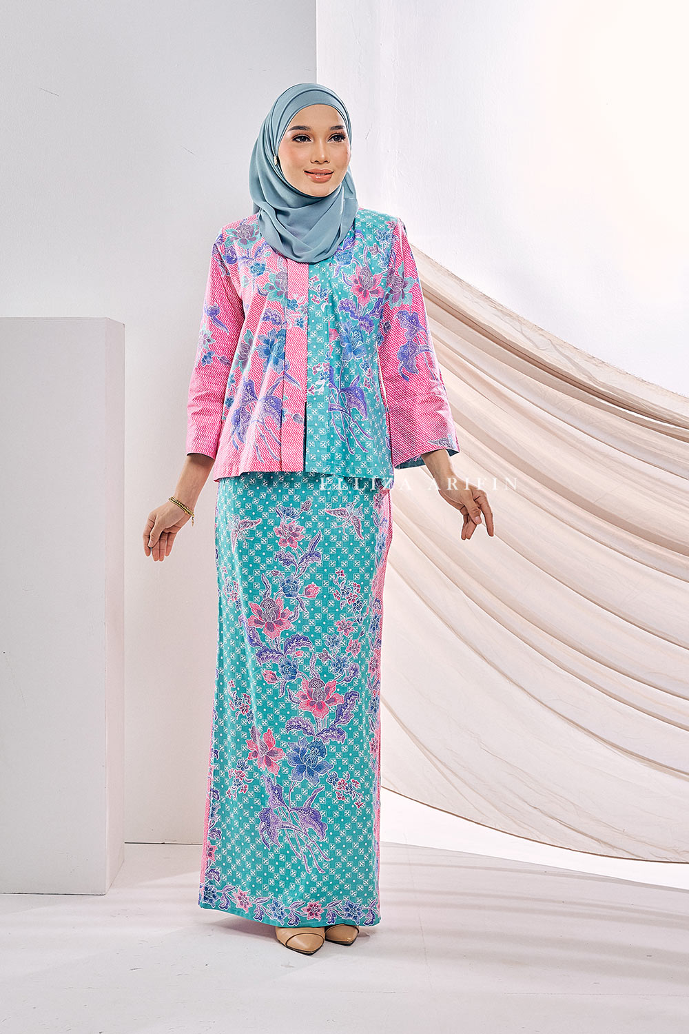 Flowery Kebaya Batik in Tulip