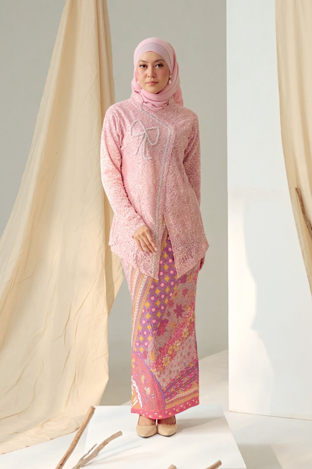 Bow Kebaya Janggan in Blush Rose